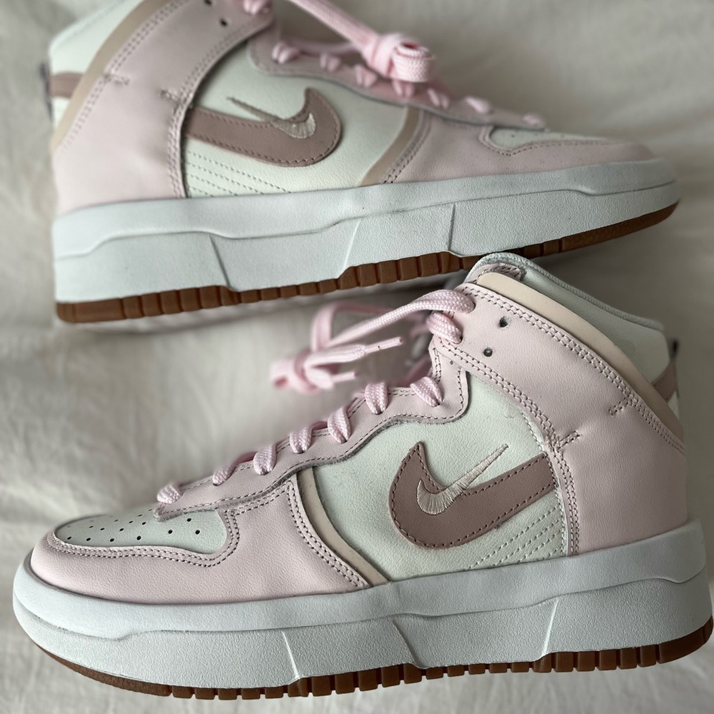 Brand new Nikes size 8.5. Dunk High up Womens. Never been worn.